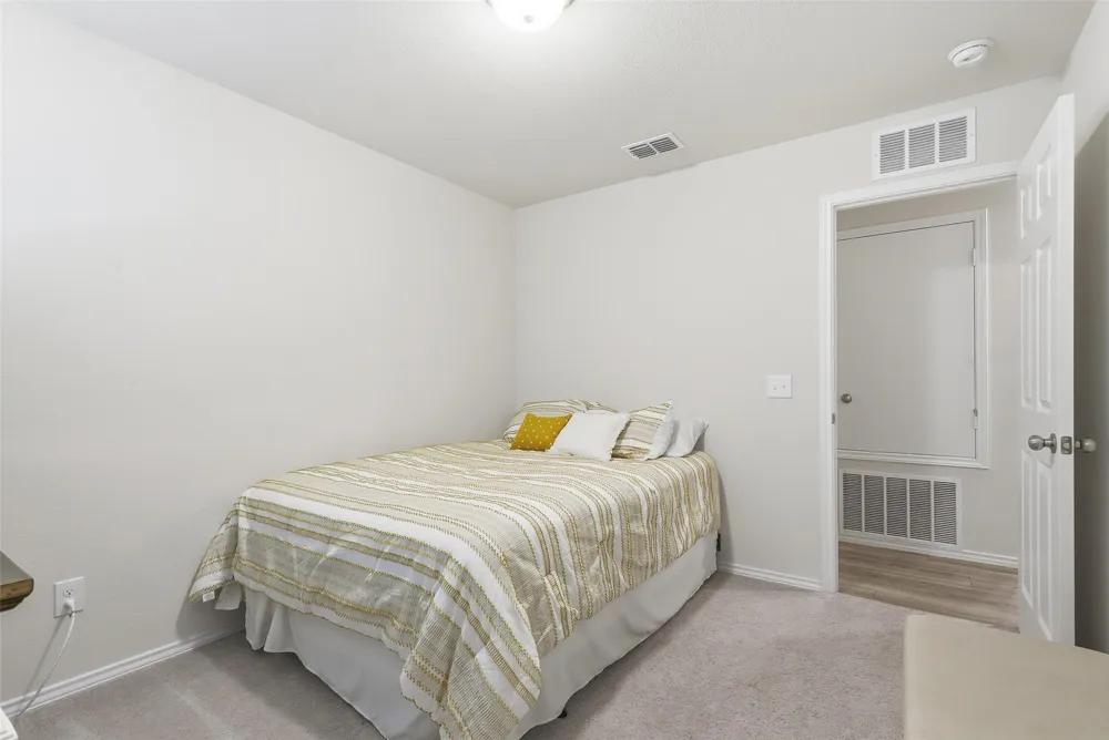 10101 Newtown Drive Fort Worth, TX 76036