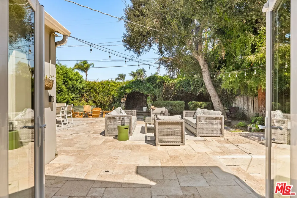 5620 Matilija Avenue Los Angeles, CA 91401