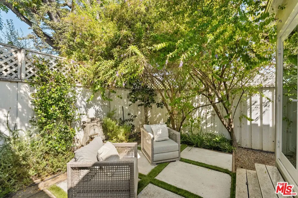 5620 Matilija Avenue Los Angeles, CA 91401