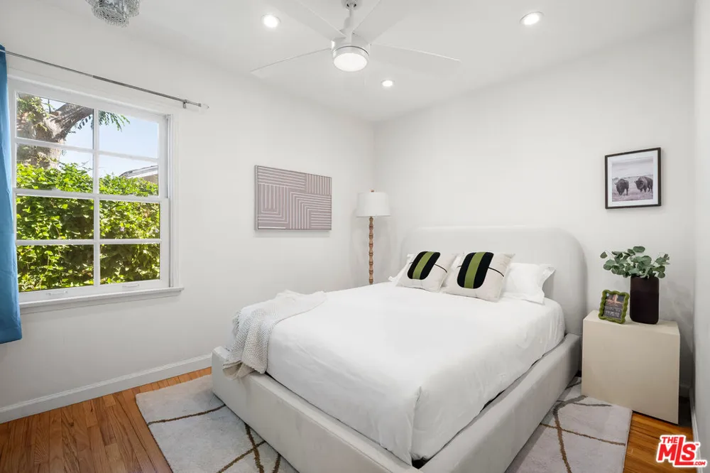 5620 Matilija Avenue Los Angeles, CA 91401