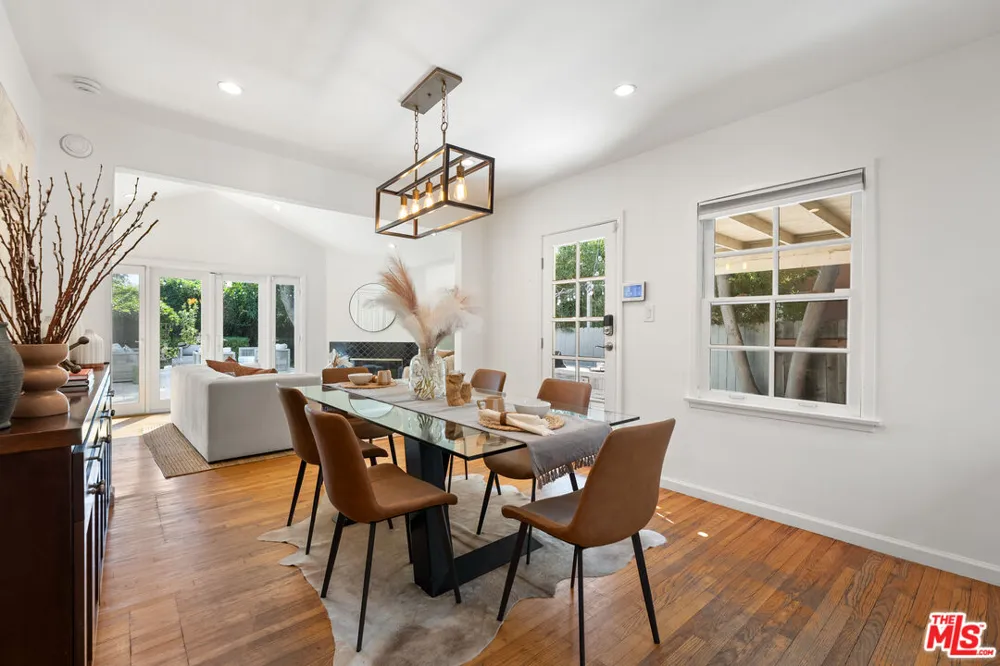 5620 Matilija Avenue Los Angeles, CA 91401