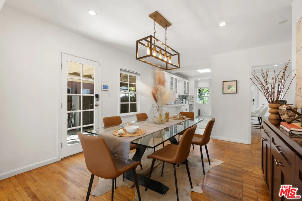 5620 Matilija Avenue Los Angeles, CA 91401
