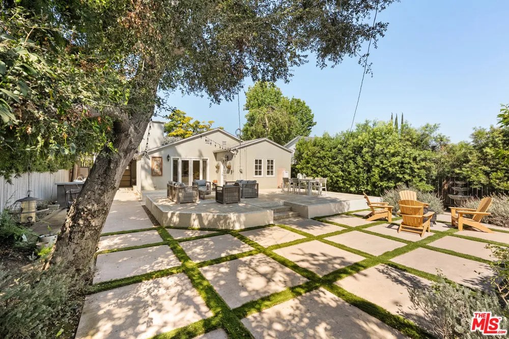 5620 Matilija Avenue Los Angeles, CA 91401