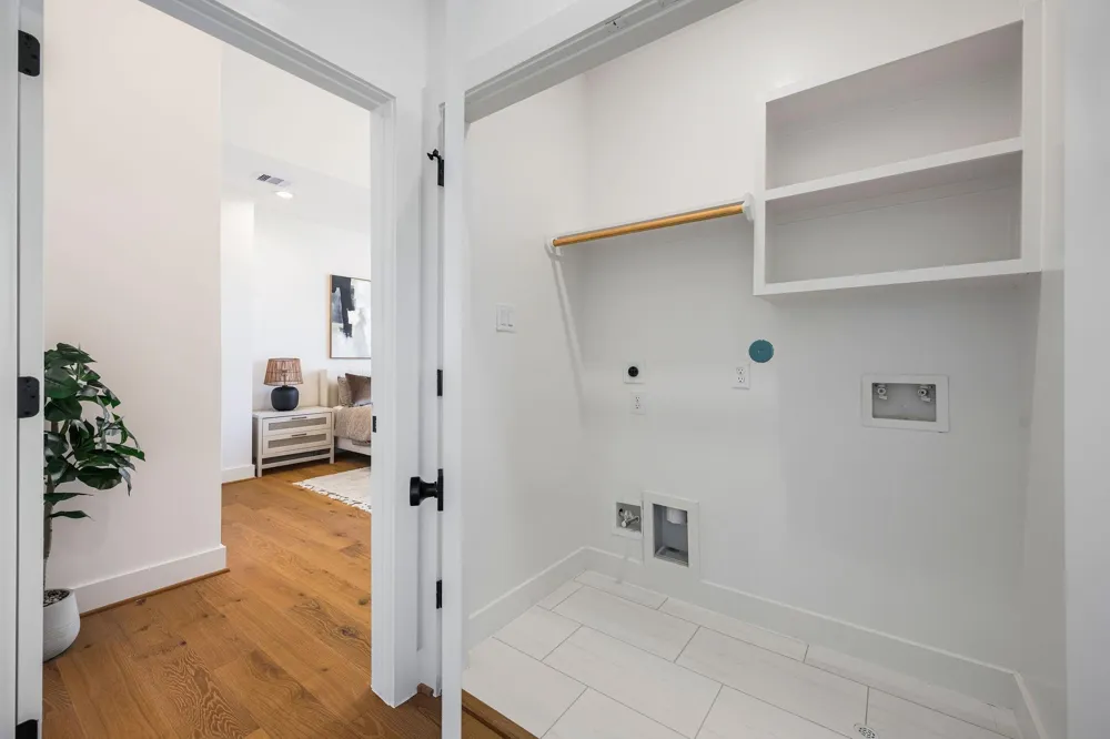 2810 Mills Street Houston, TX 77026