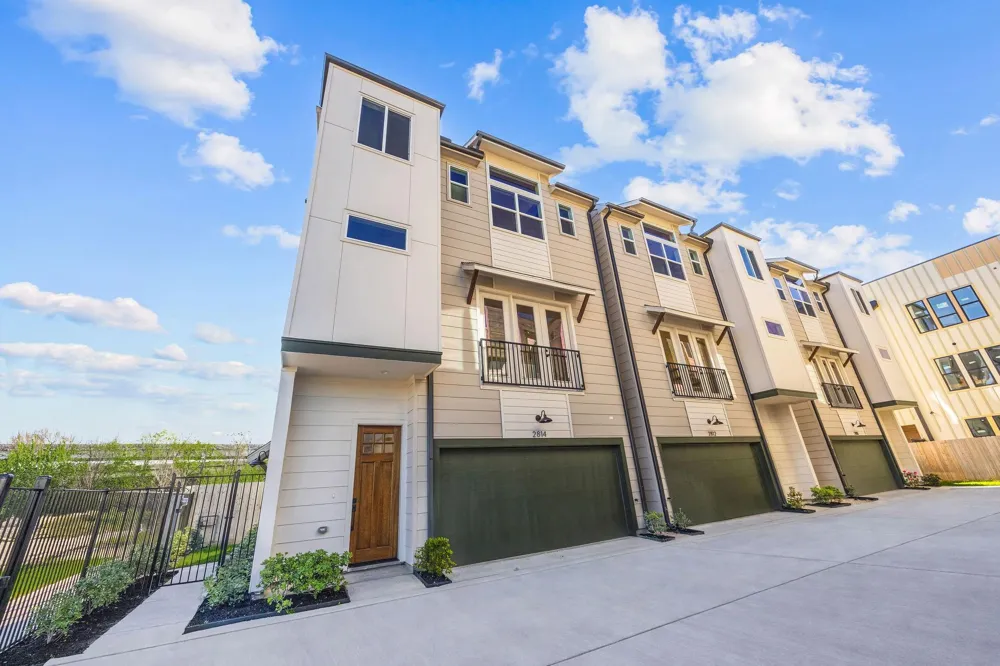 2810 Mills Street Houston, TX 77026
