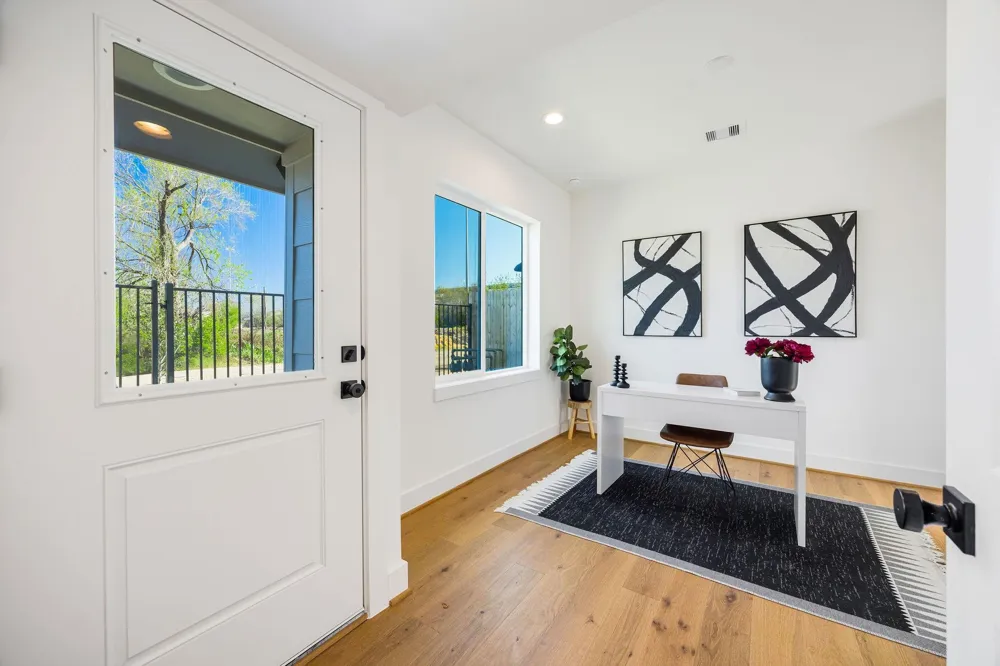 2810 Mills Street Houston, TX 77026