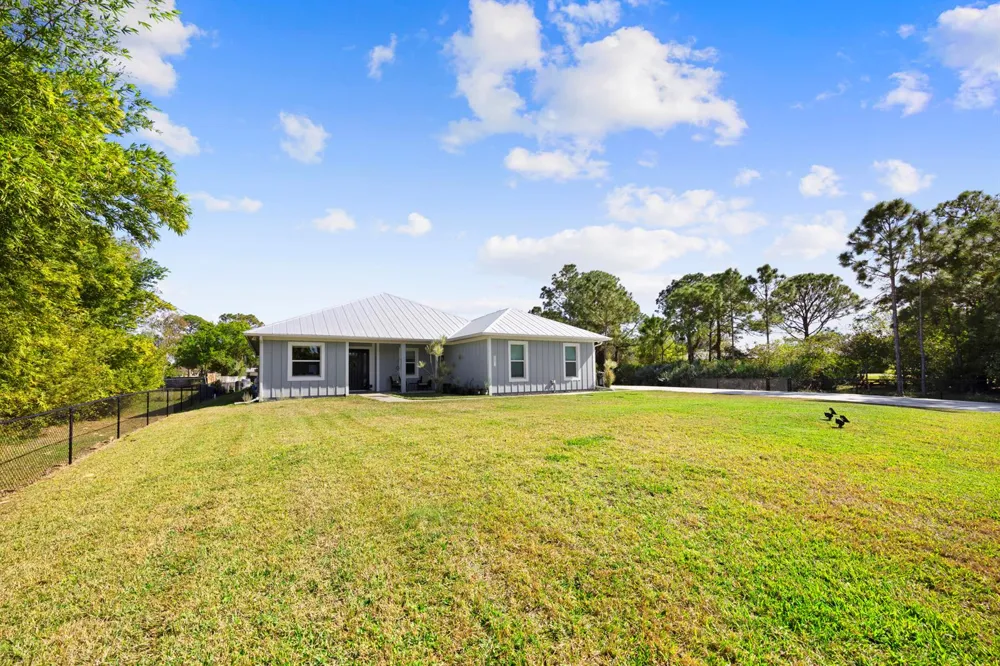 5458 Silver Oak Drive Fort Pierce, FL 34982