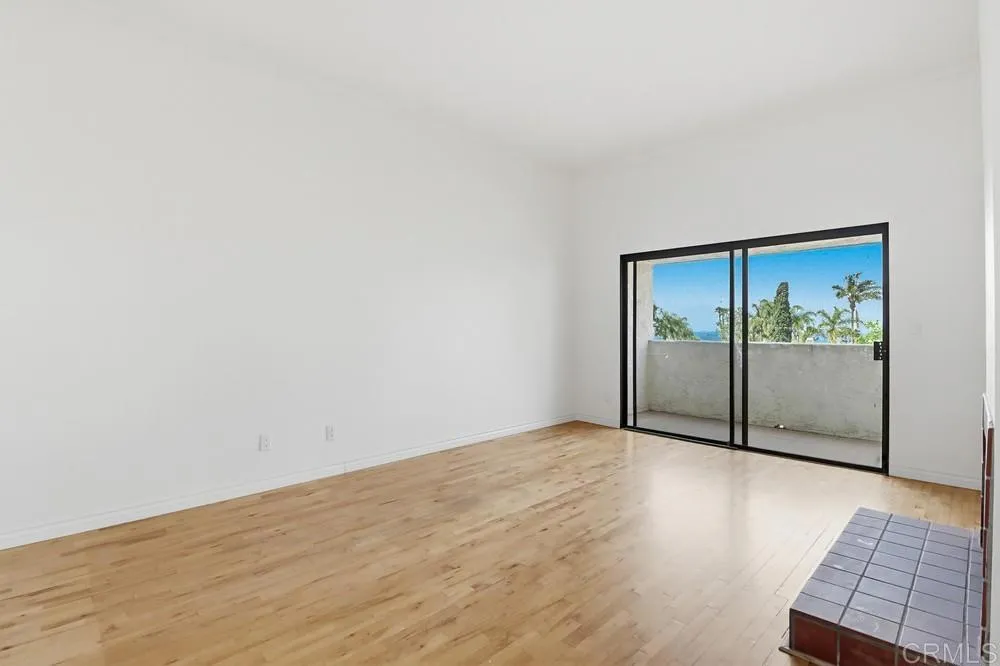 7340 Caminito Carlotta San Diego, CA 92120