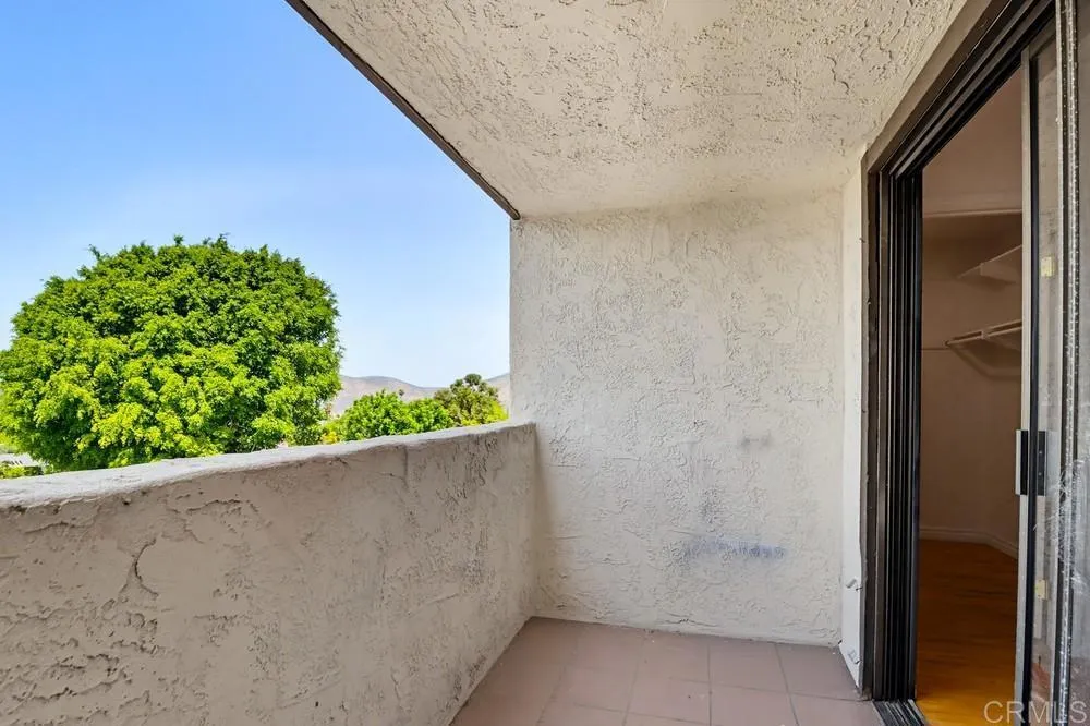 7340 Caminito Carlotta San Diego, CA 92120
