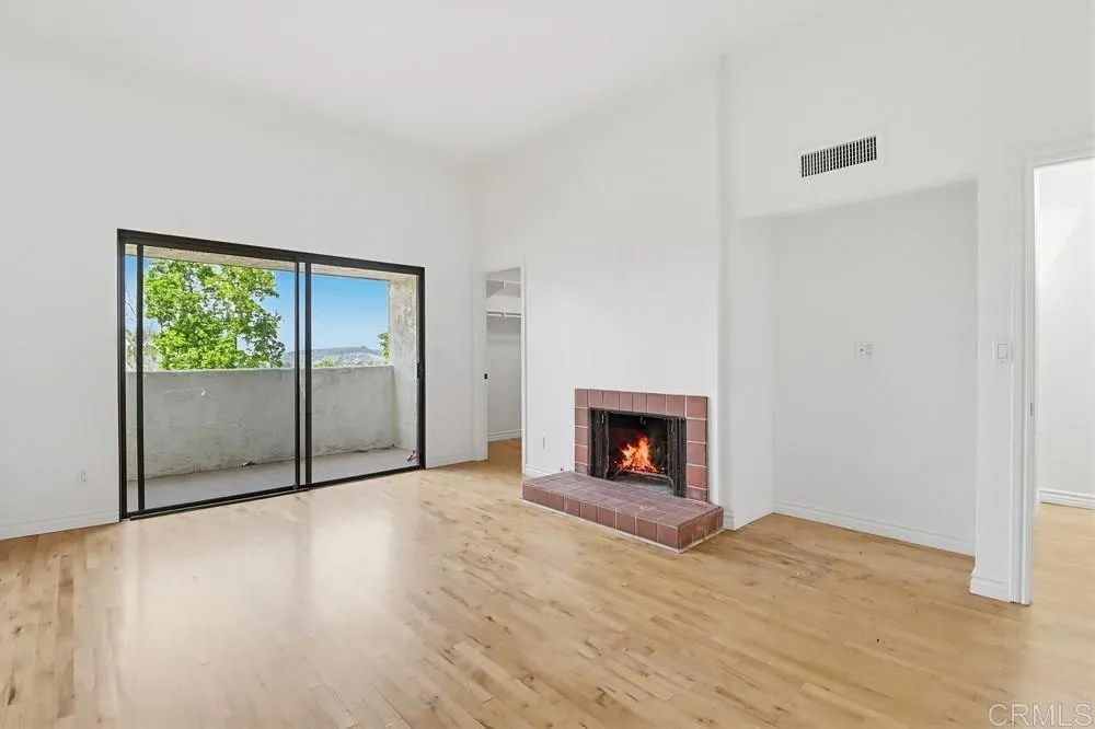 7340 Caminito Carlotta San Diego, CA 92120