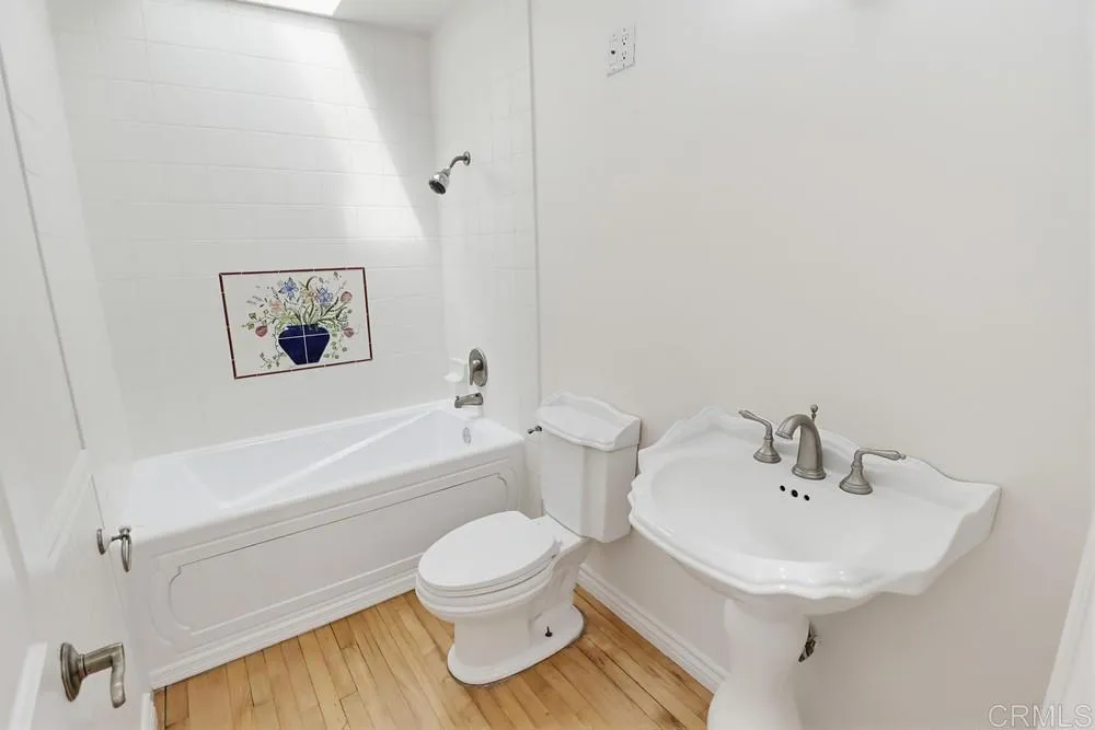 7340 Caminito Carlotta San Diego, CA 92120