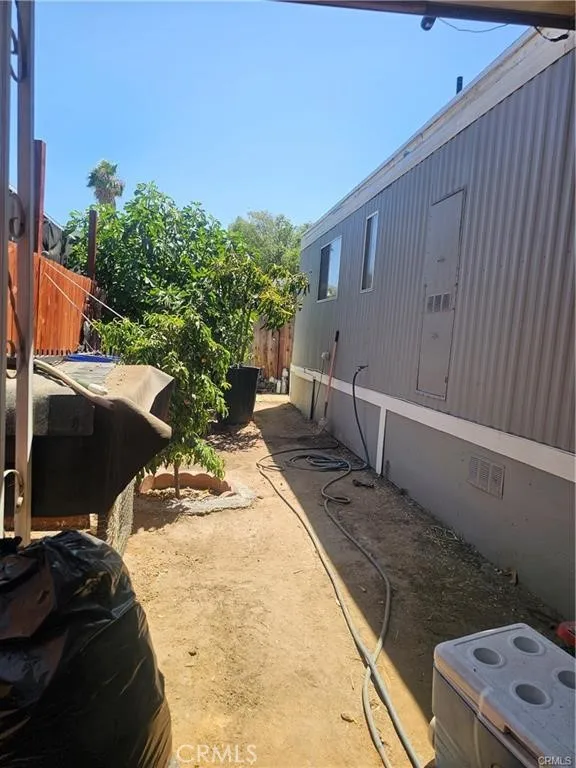 350 San Jacinto #143 Perris, CA 92571