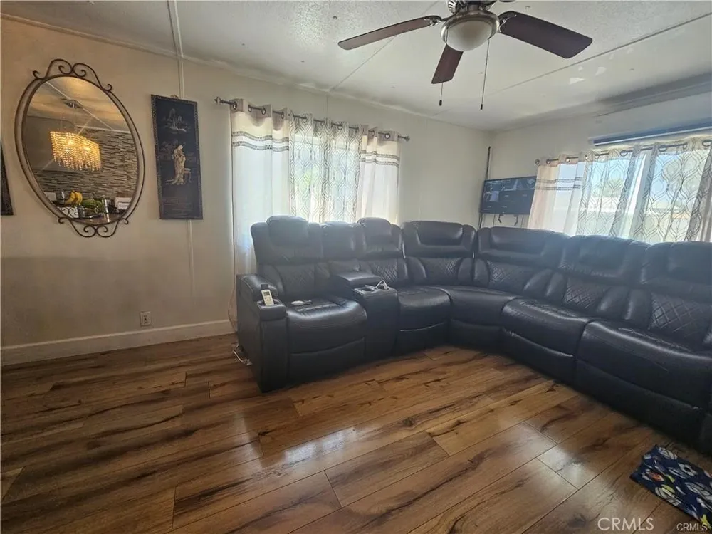 350 San Jacinto #143 Perris, CA 92571