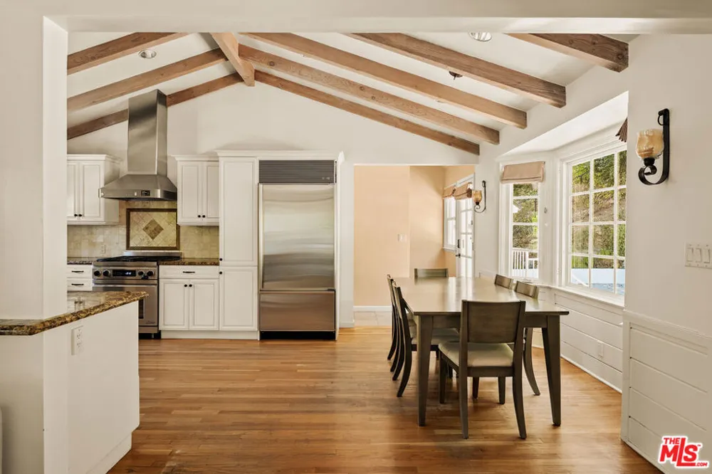 2583 Hutton Drive Los Angeles, CA 90210