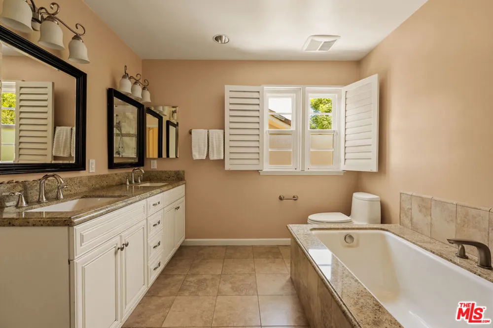 2583 Hutton Drive Los Angeles, CA 90210