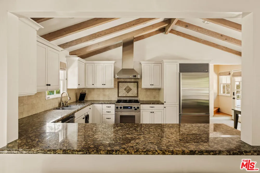 2583 Hutton Drive Los Angeles, CA 90210