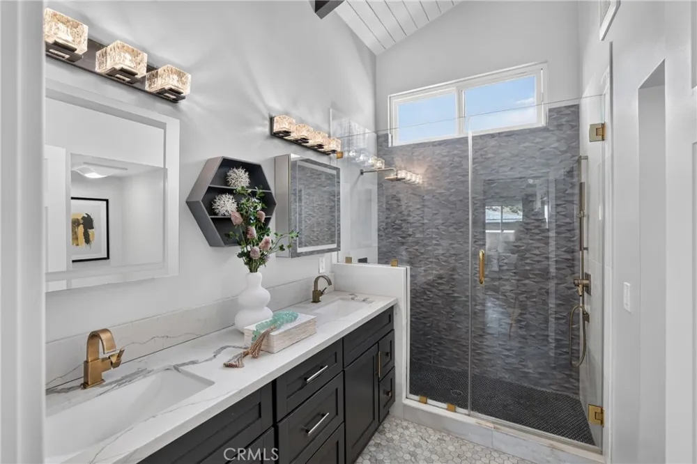 1414 Mar Vista Laguna Beach, CA 92651