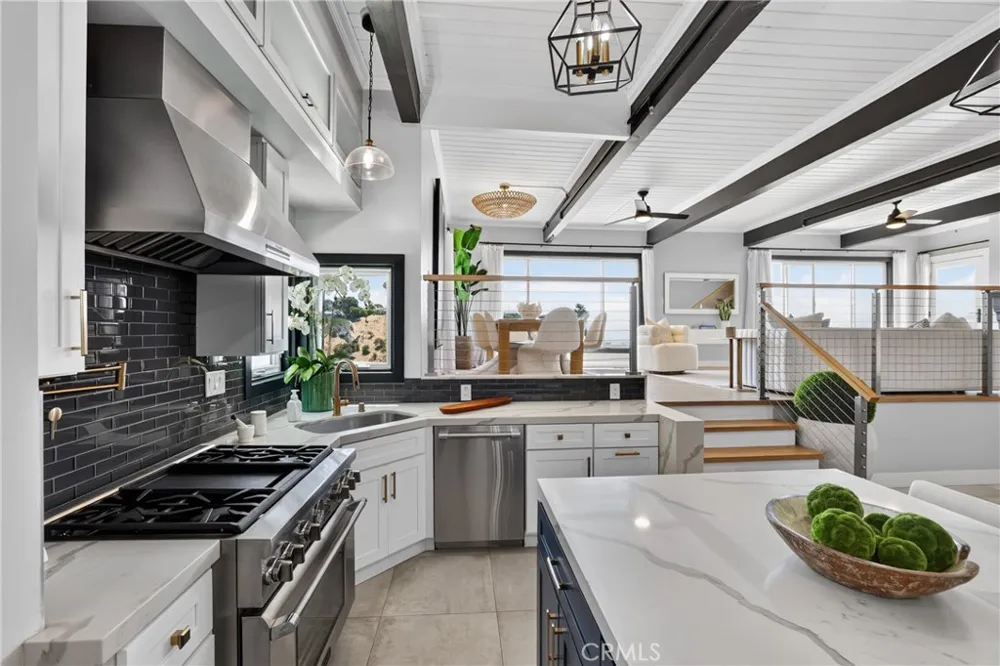 1414 Mar Vista Laguna Beach, CA 92651