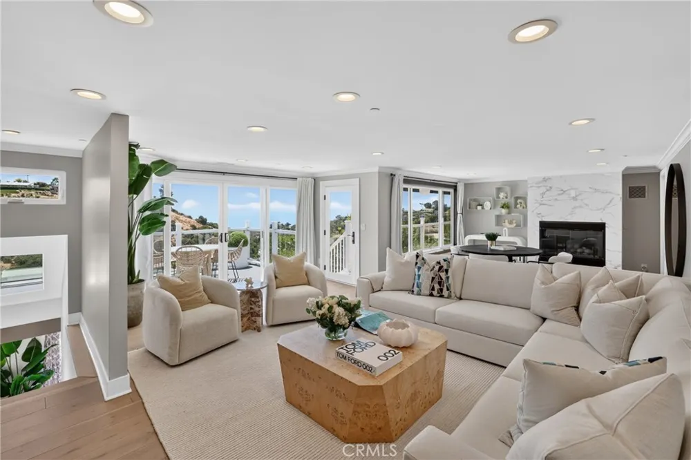 1414 Mar Vista Laguna Beach, CA 92651
