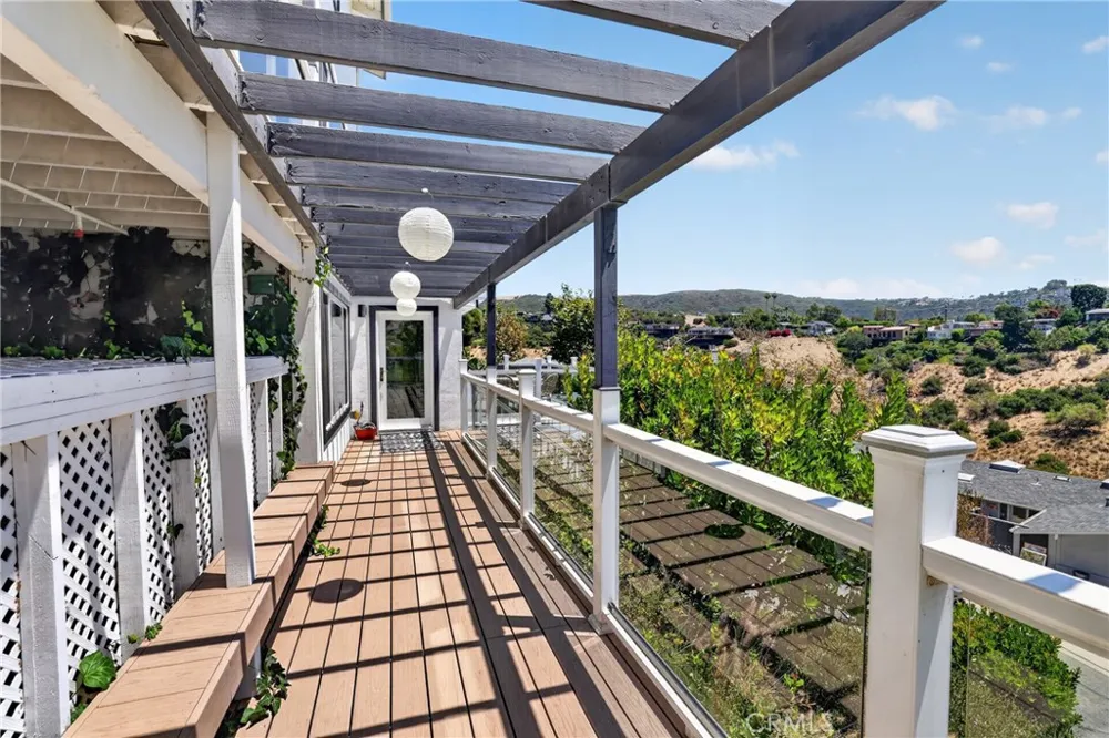 1414 Mar Vista Laguna Beach, CA 92651