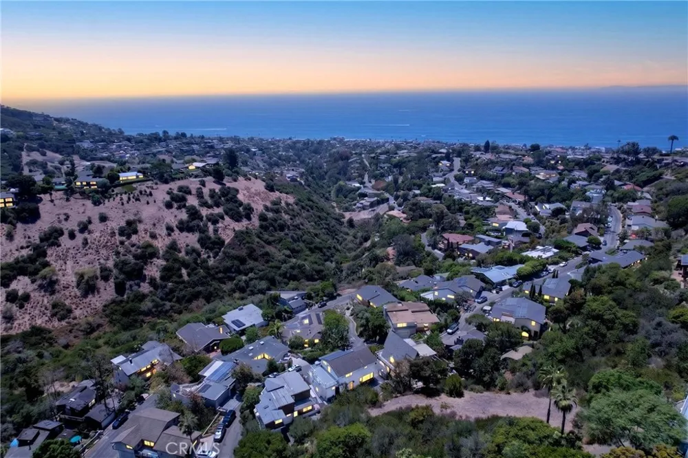 1414 Mar Vista Laguna Beach, CA 92651