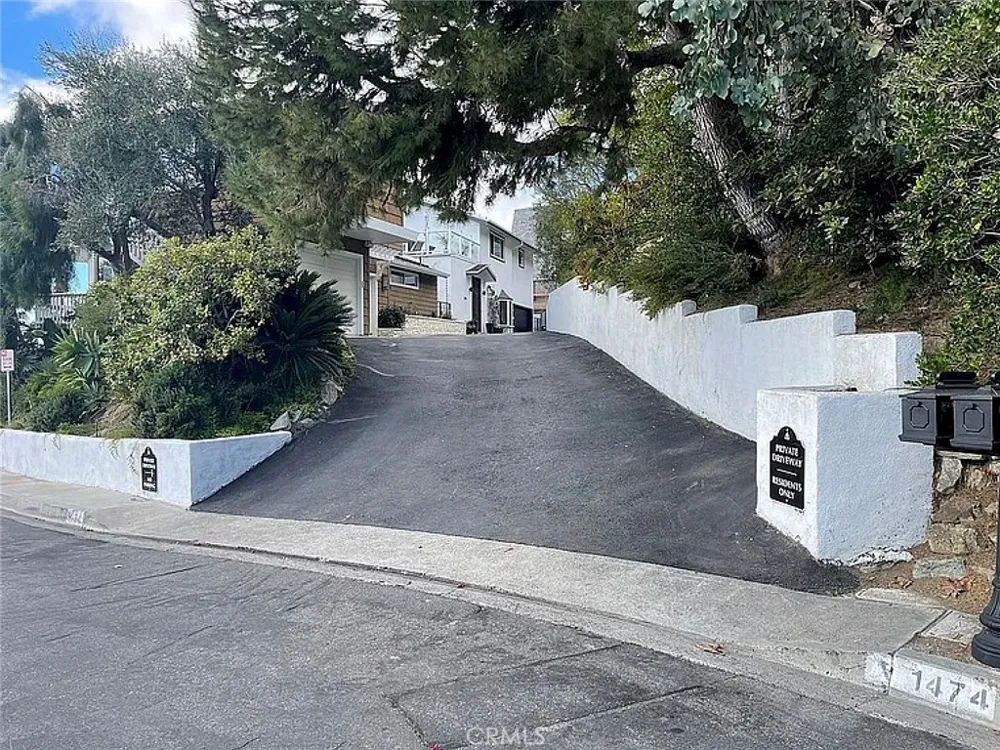 1414 Mar Vista Laguna Beach, CA 92651