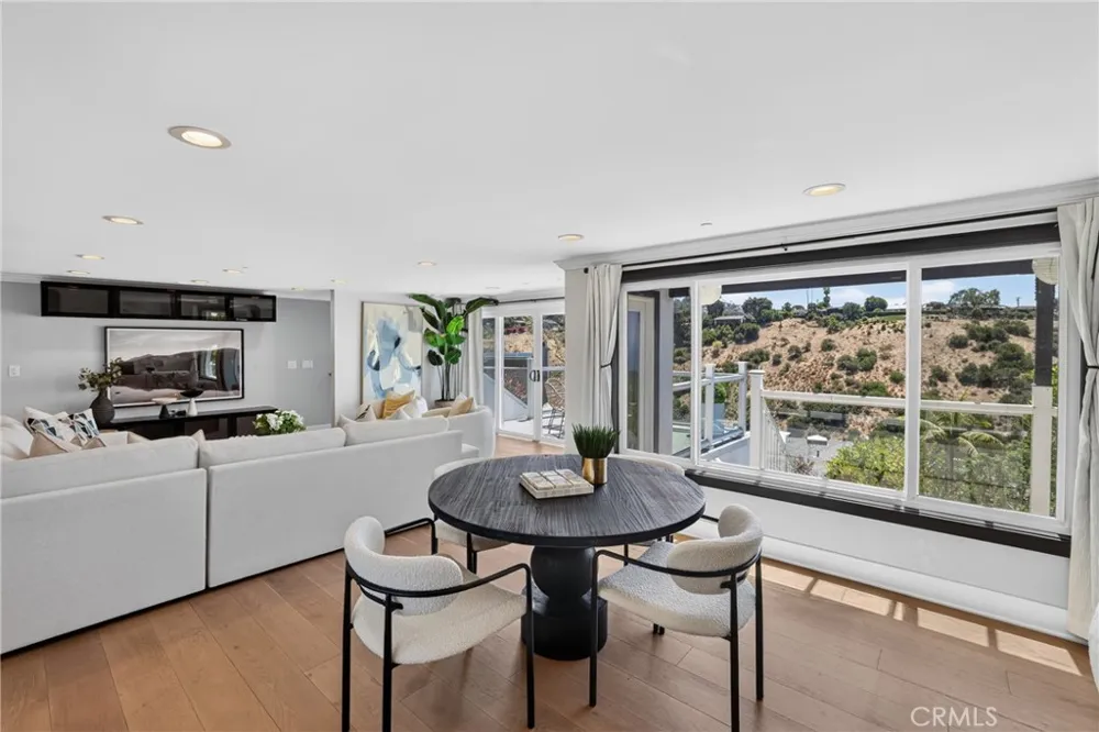 1414 Mar Vista Laguna Beach, CA 92651