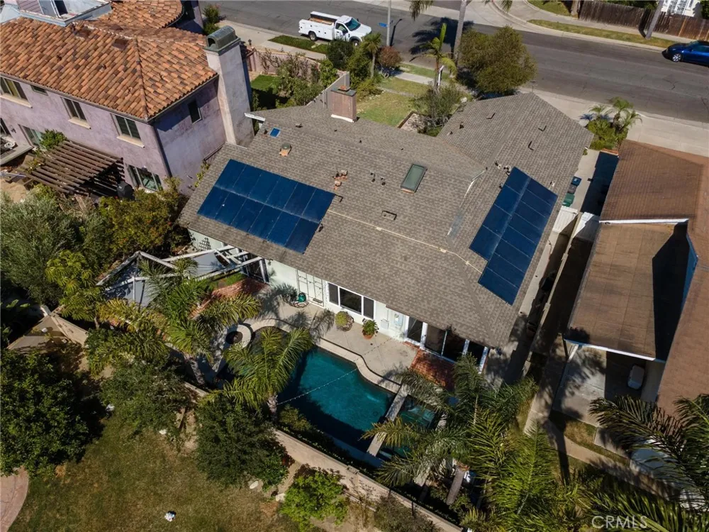 21241 Lochlea Lane Huntington Beach, CA 92646
