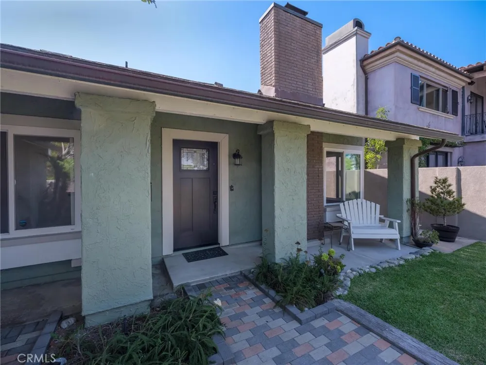 21241 Lochlea Lane Huntington Beach, CA 92646