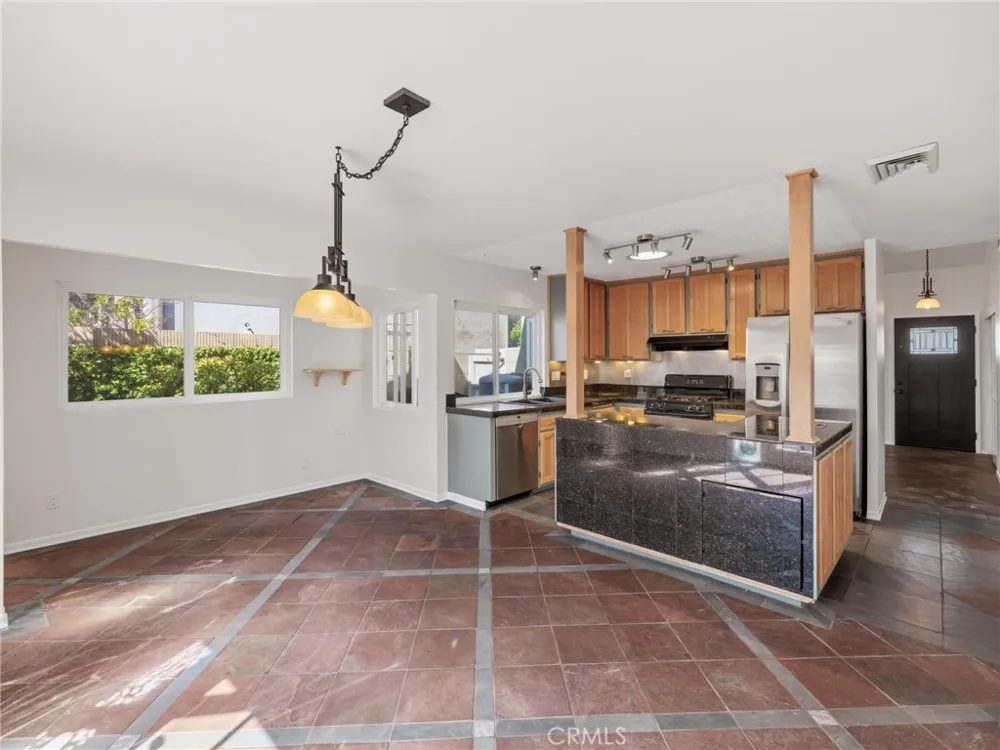 21241 Lochlea Lane Huntington Beach, CA 92646