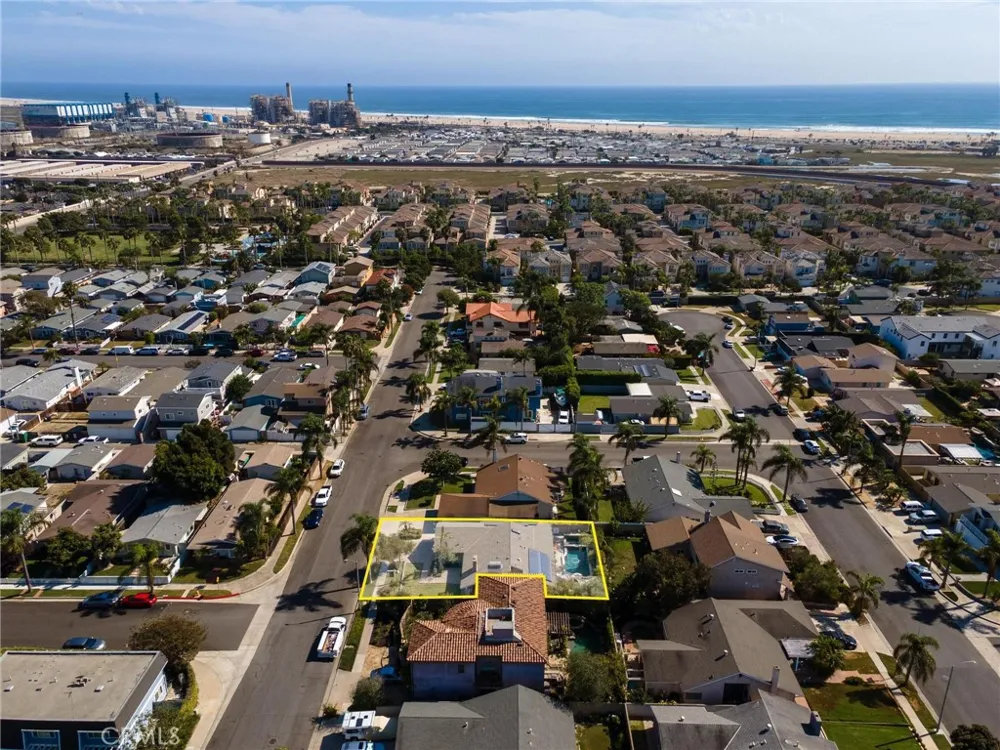 21241 Lochlea Lane Huntington Beach, CA 92646