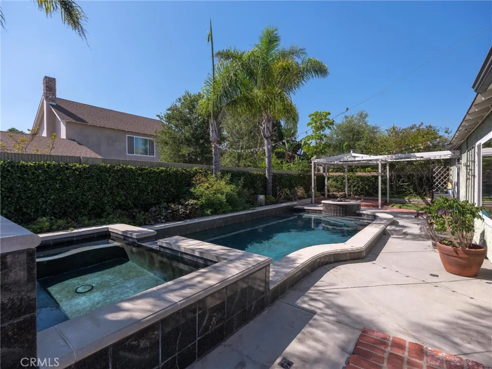 21241 Lochlea Lane Huntington Beach, CA 92646