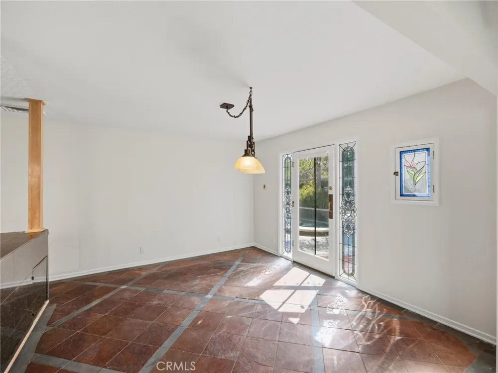 21241 Lochlea Lane Huntington Beach, CA 92646