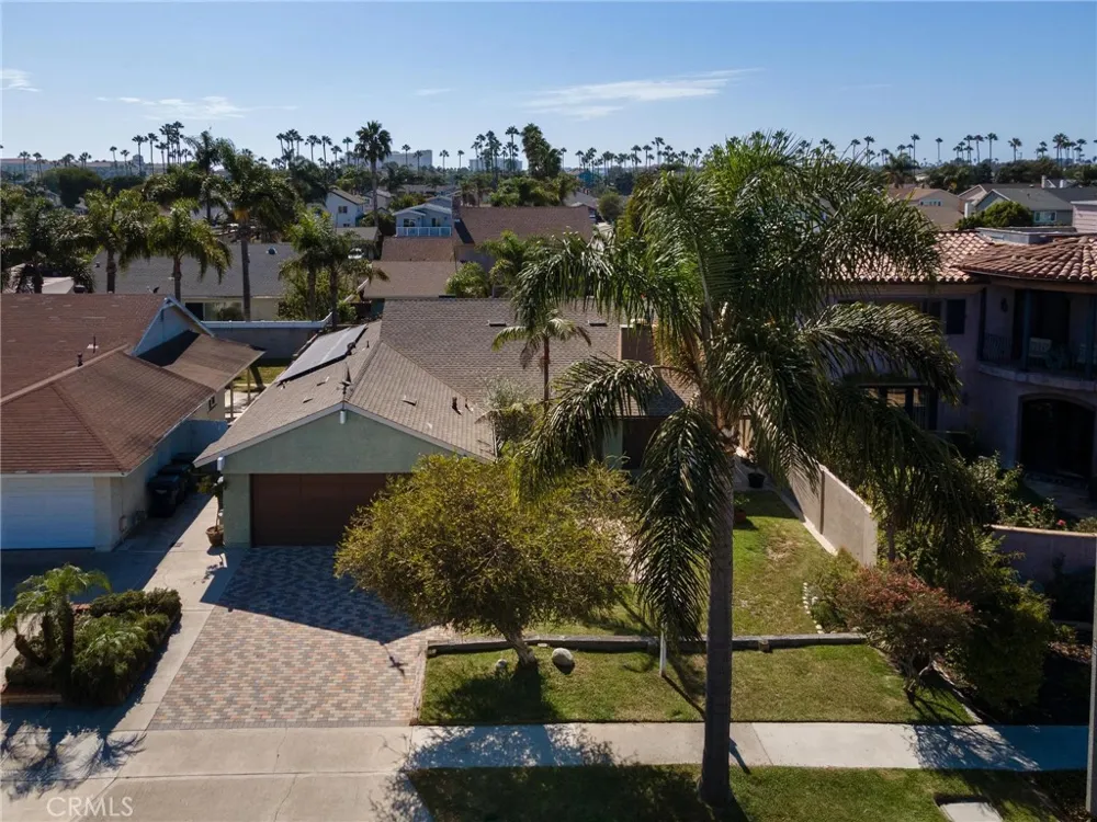 21241 Lochlea Lane Huntington Beach, CA 92646
