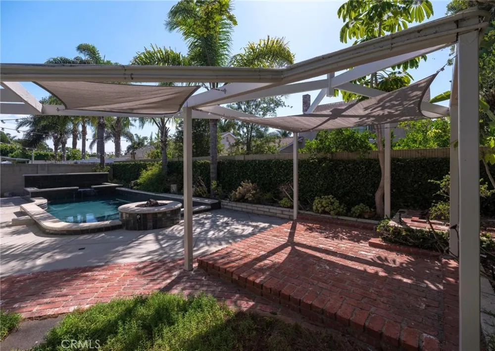 21241 Lochlea Lane Huntington Beach, CA 92646