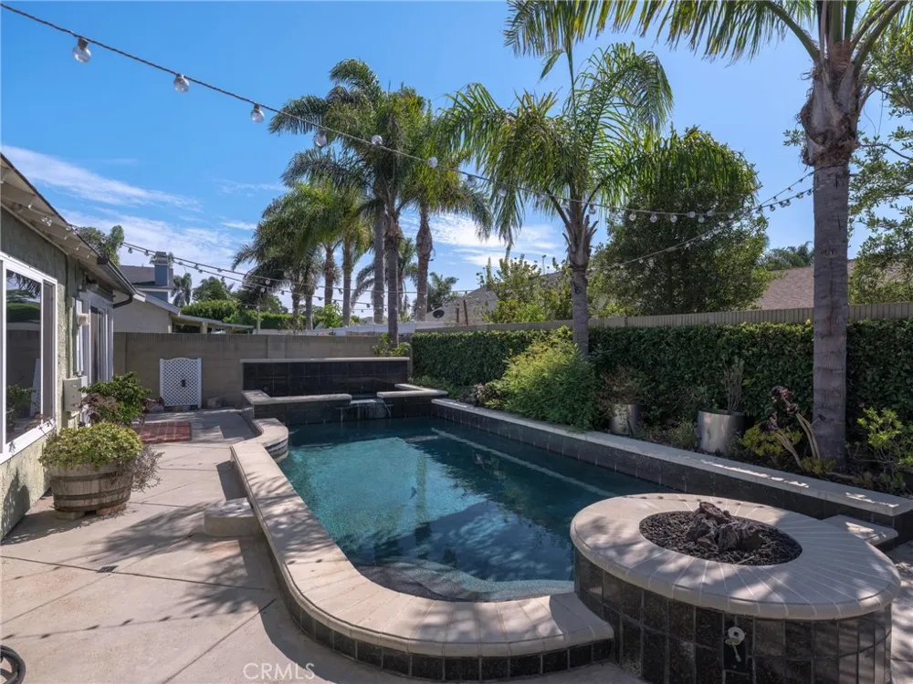 21241 Lochlea Lane Huntington Beach, CA 92646