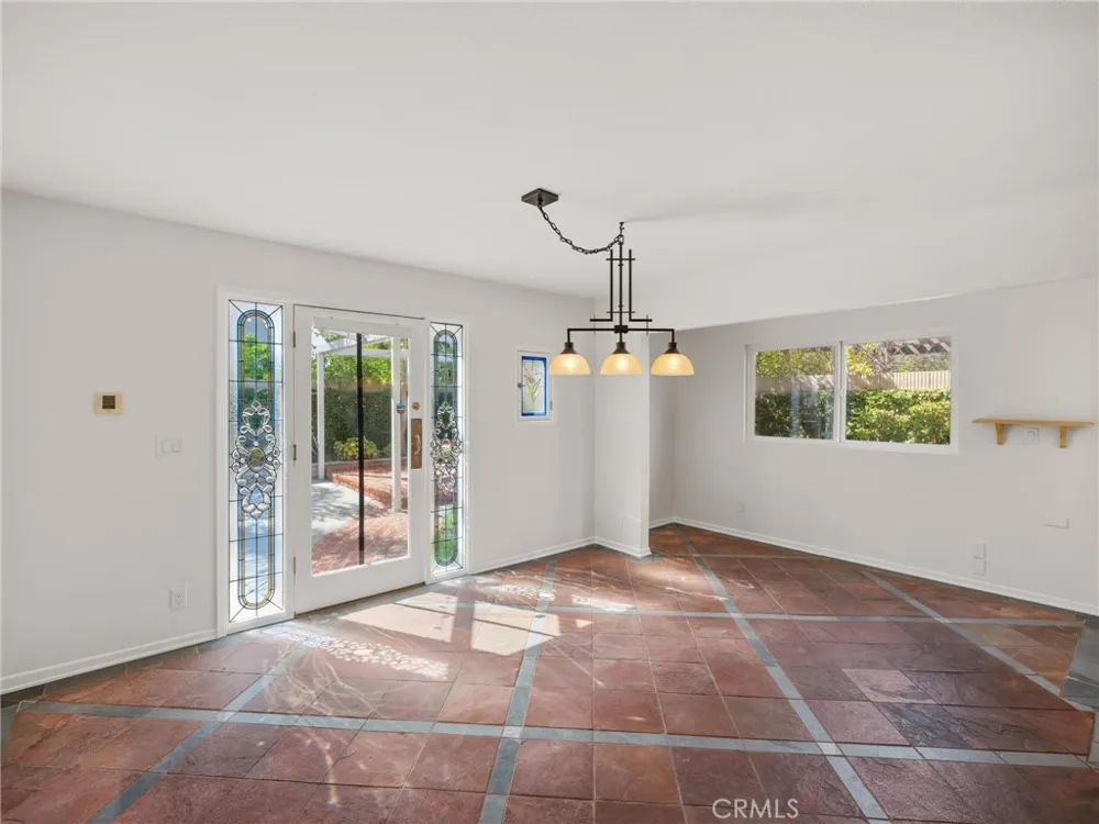 21241 Lochlea Lane Huntington Beach, CA 92646