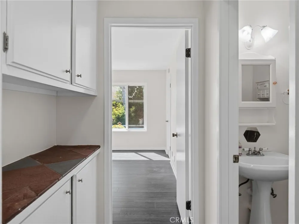 21241 Lochlea Lane Huntington Beach, CA 92646