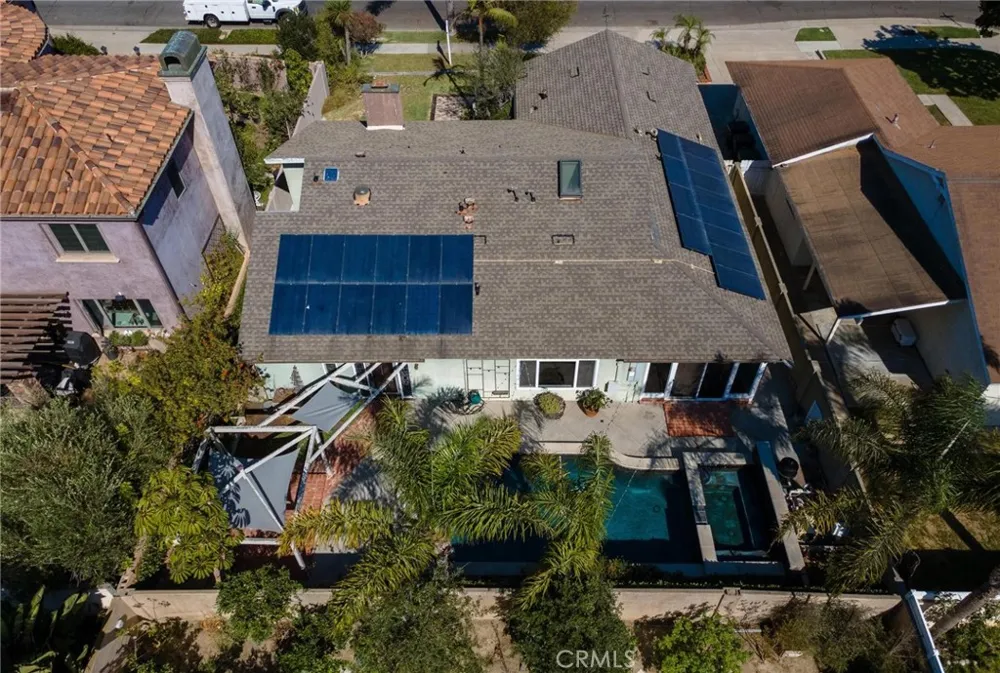 21241 Lochlea Lane Huntington Beach, CA 92646