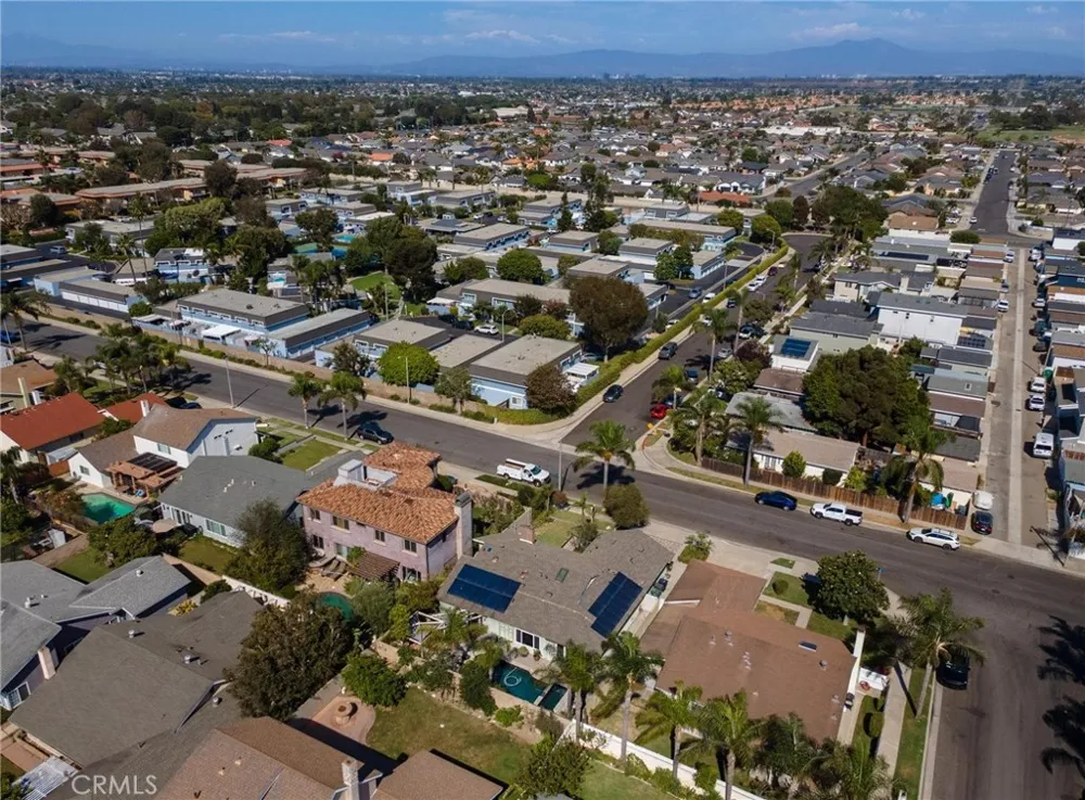 21241 Lochlea Lane Huntington Beach, CA 92646