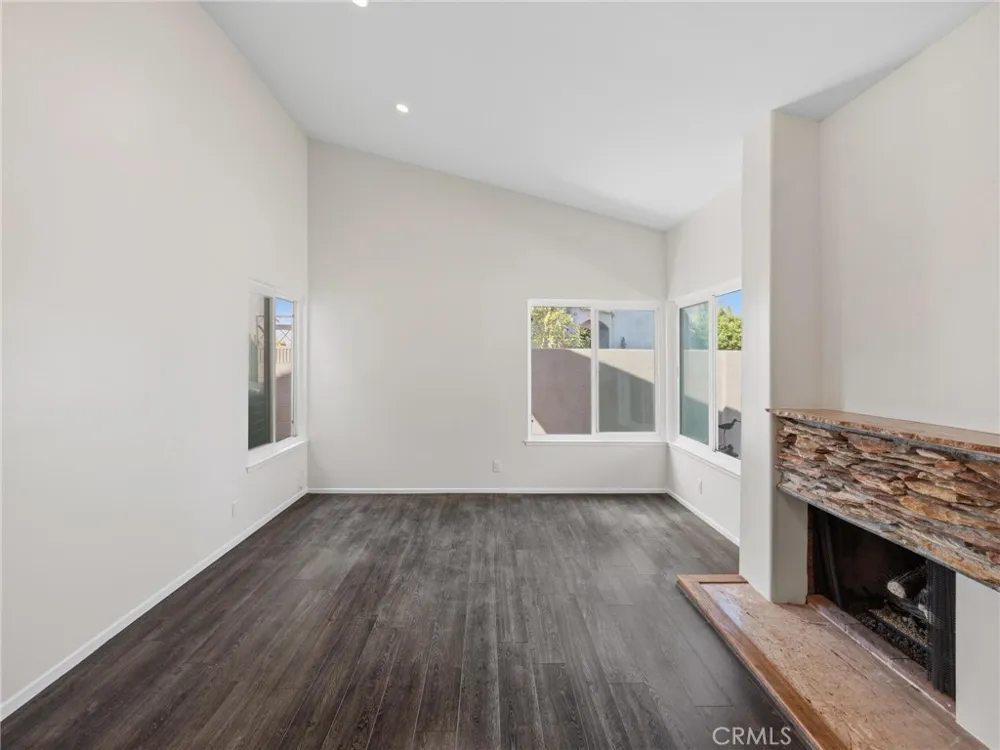 21241 Lochlea Lane Huntington Beach, CA 92646