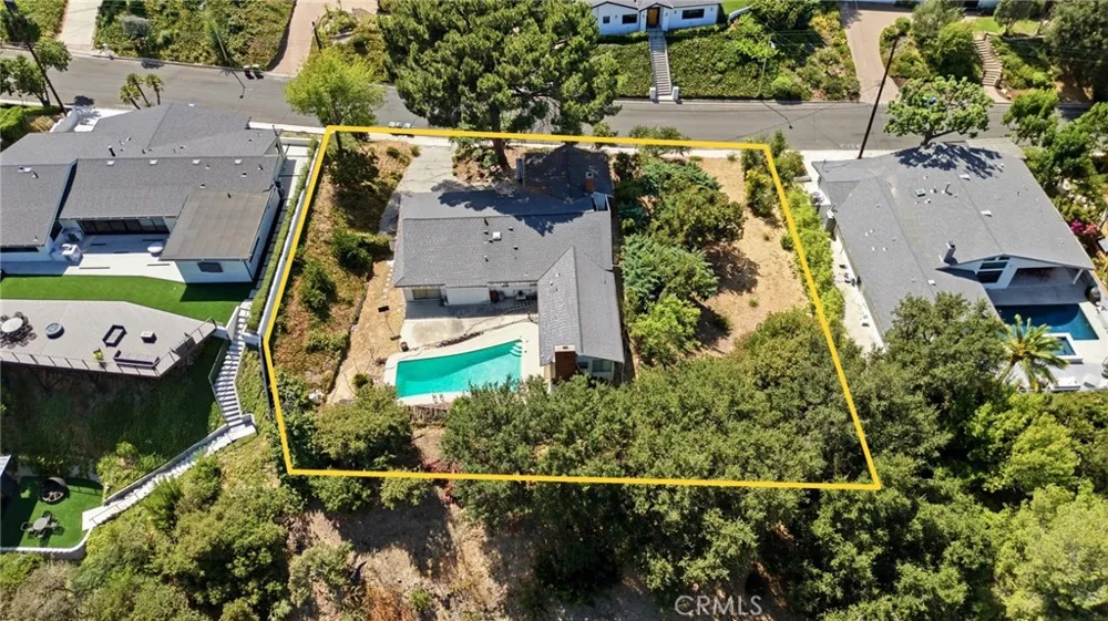 3800 Sapphire Drive Encino, CA 91436