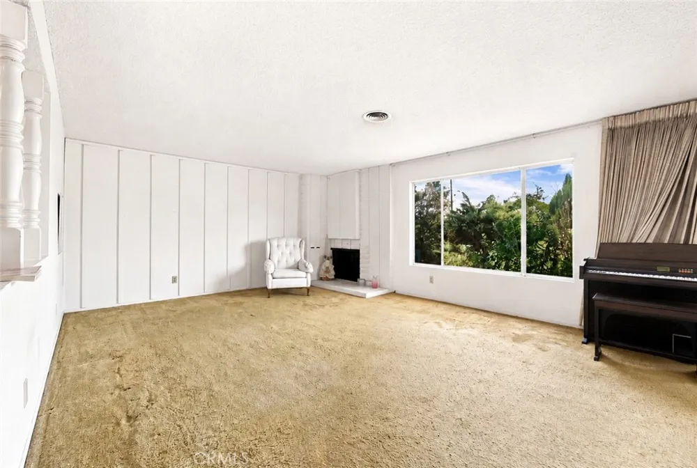 3800 Sapphire Drive Encino, CA 91436