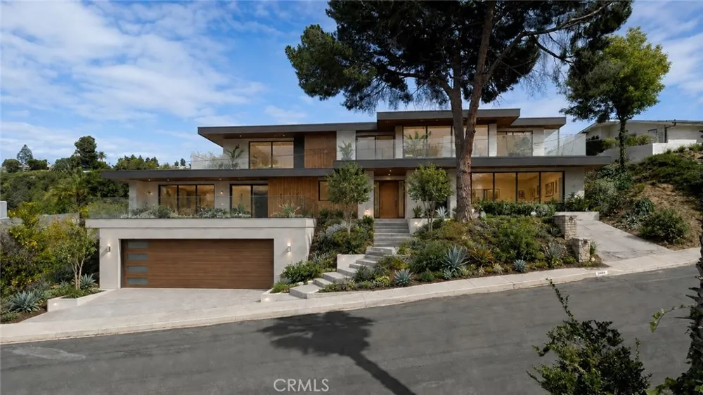 3800 Sapphire Drive Encino, CA 91436