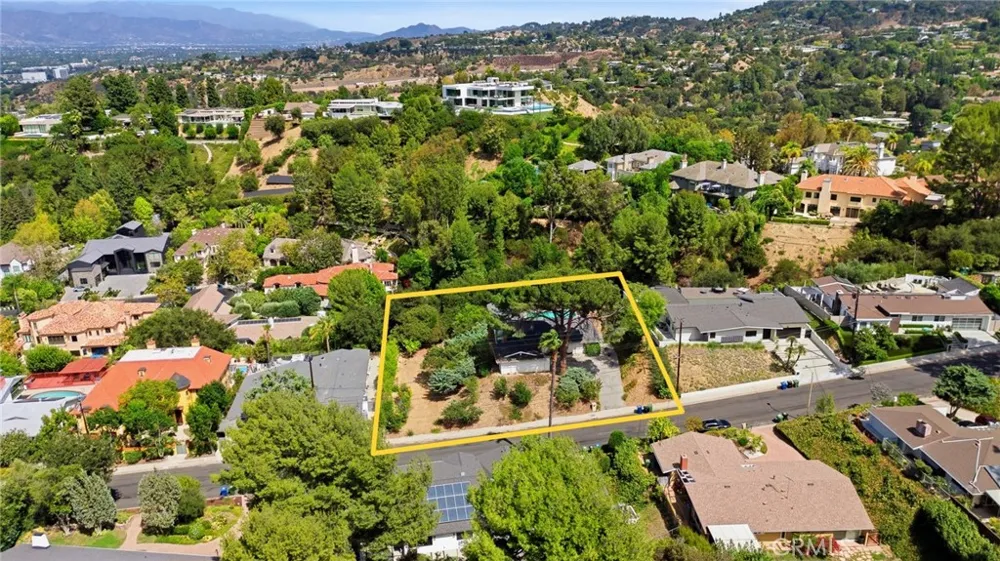 3800 Sapphire Drive Encino, CA 91436