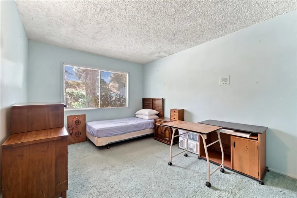3800 Sapphire Drive Encino, CA 91436