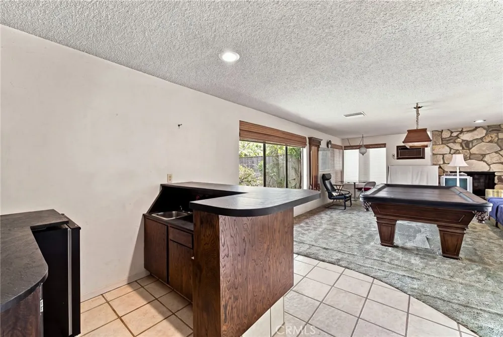 3800 Sapphire Drive Encino, CA 91436