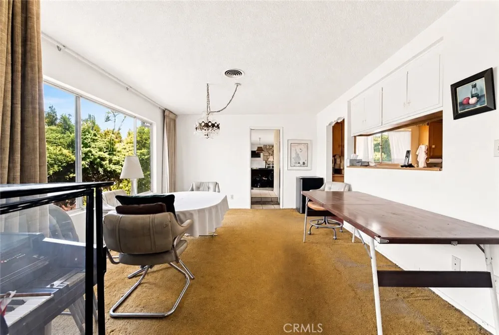 3800 Sapphire Drive Encino, CA 91436