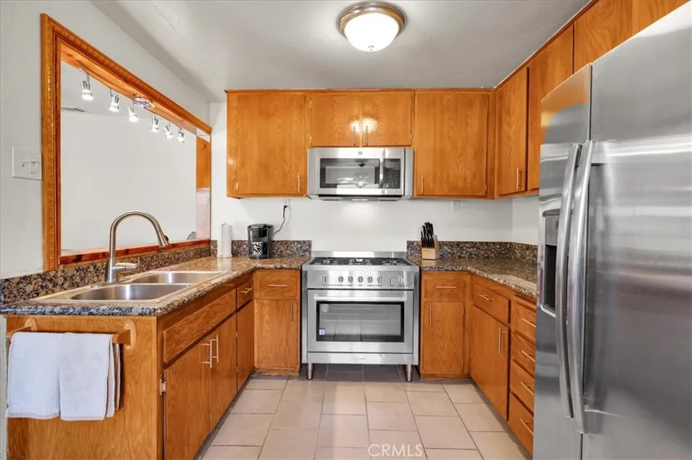 9758 Lanning Lane Morongo Valley, CA 92256