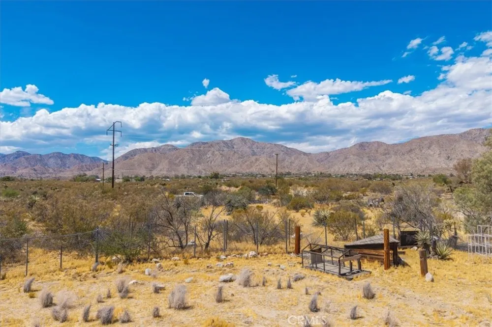 9758 Lanning Lane Morongo Valley, CA 92256